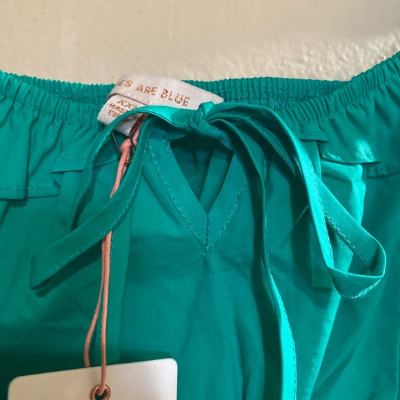 Skies are blue elastic neck lining shorts sleeve - Picture 9 of 12